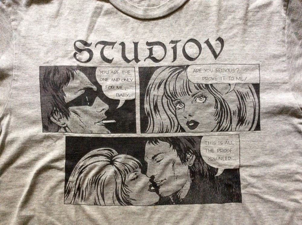 GRAY STUDIOV "ROMANCE COMIC" T-SHIRT