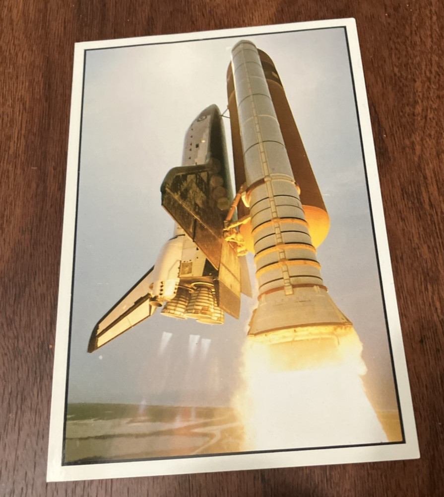 8 NASA COLLECTORS CHALLENGER SPACE SHUTTLE POSTCARDs