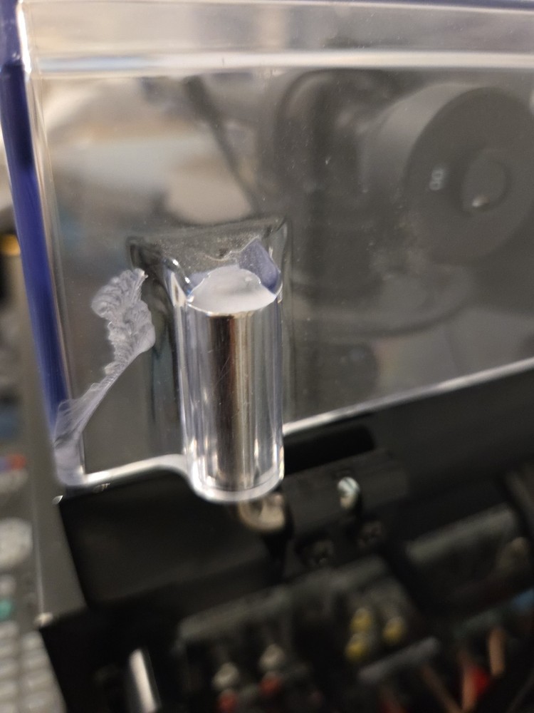 Music Hall MMF-2.2 TURNTABLE