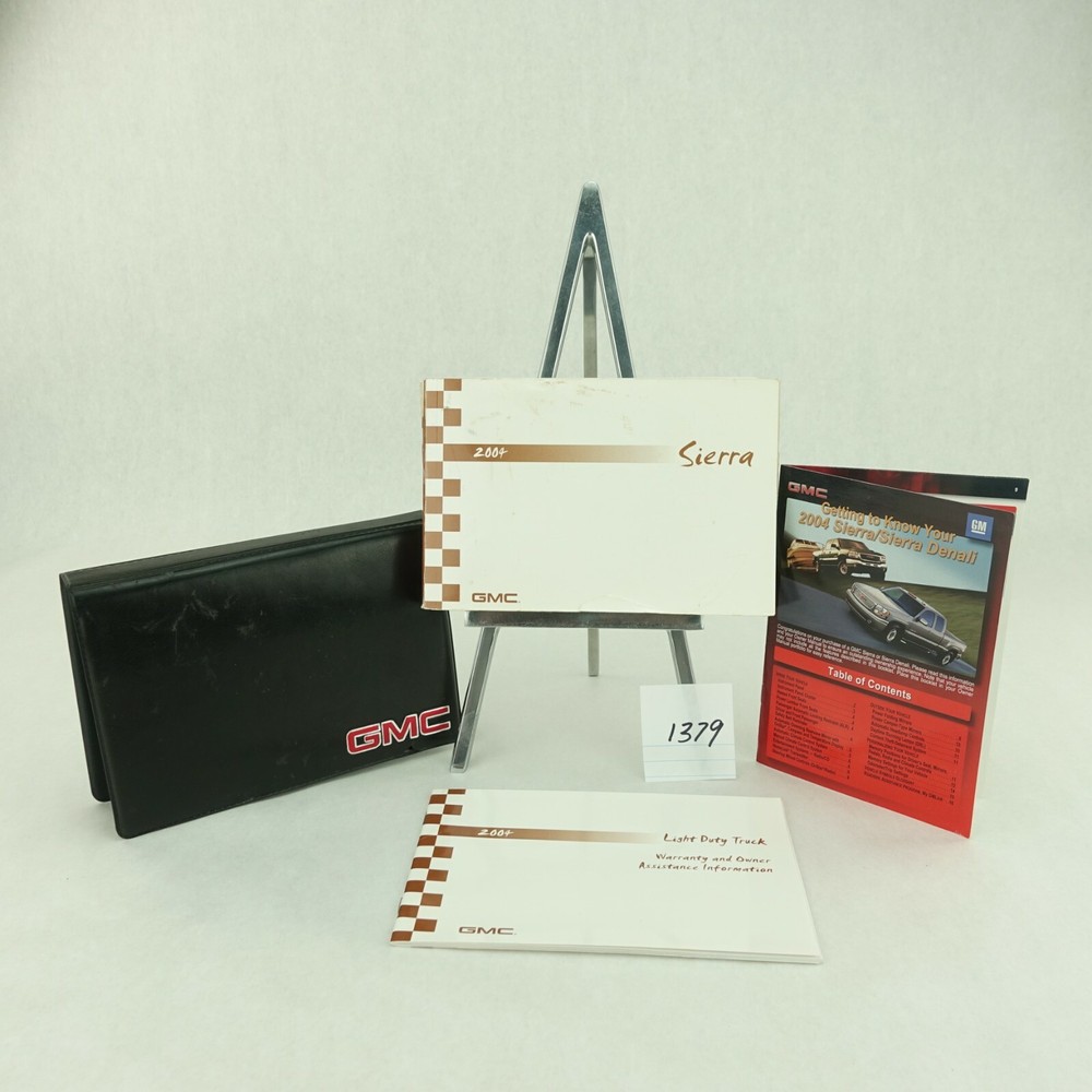 2004 GMC Sierra Owners Manual with Binder