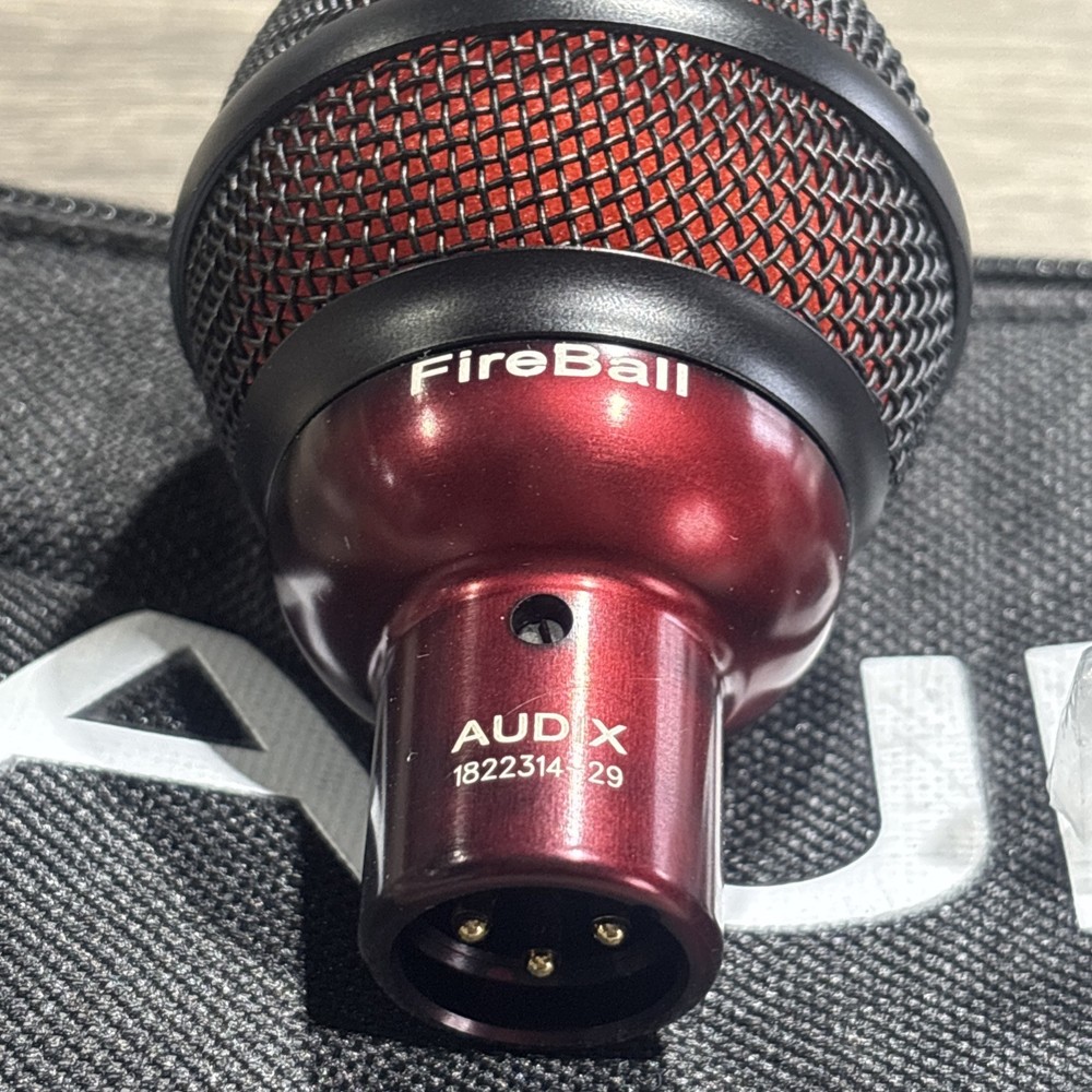 AUDIX Fireball Dynamic Harmonica Microphone and Harp Mic - Black/Red