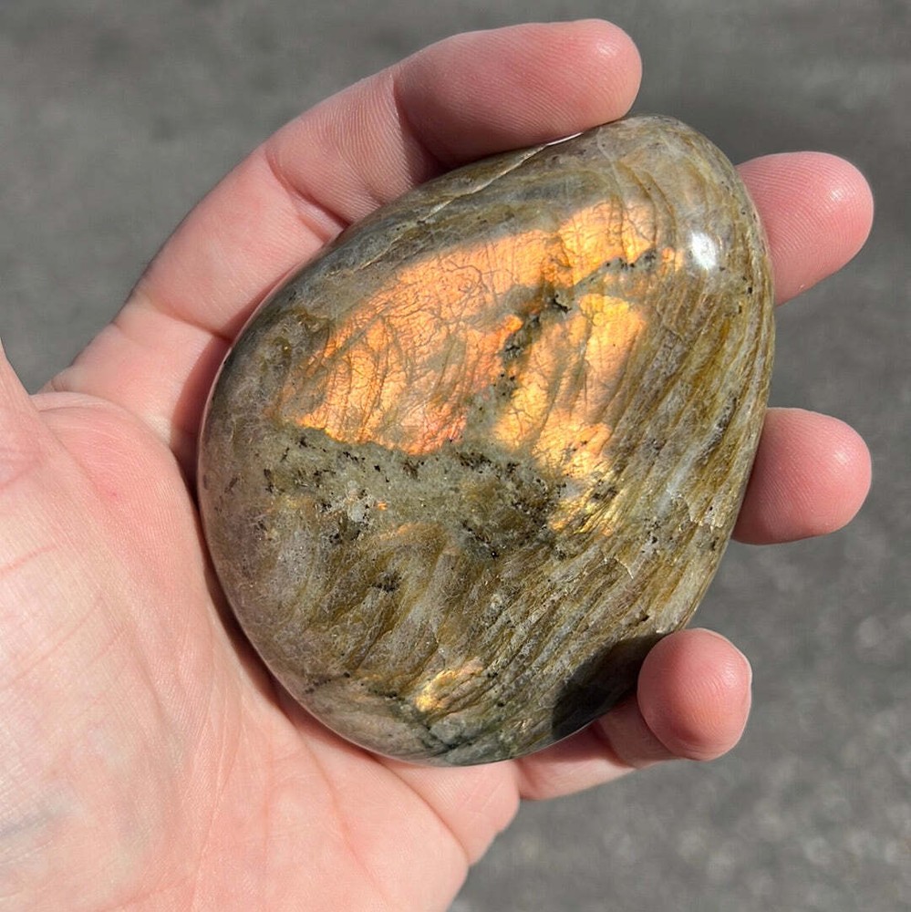 Labradorite Palmstone B