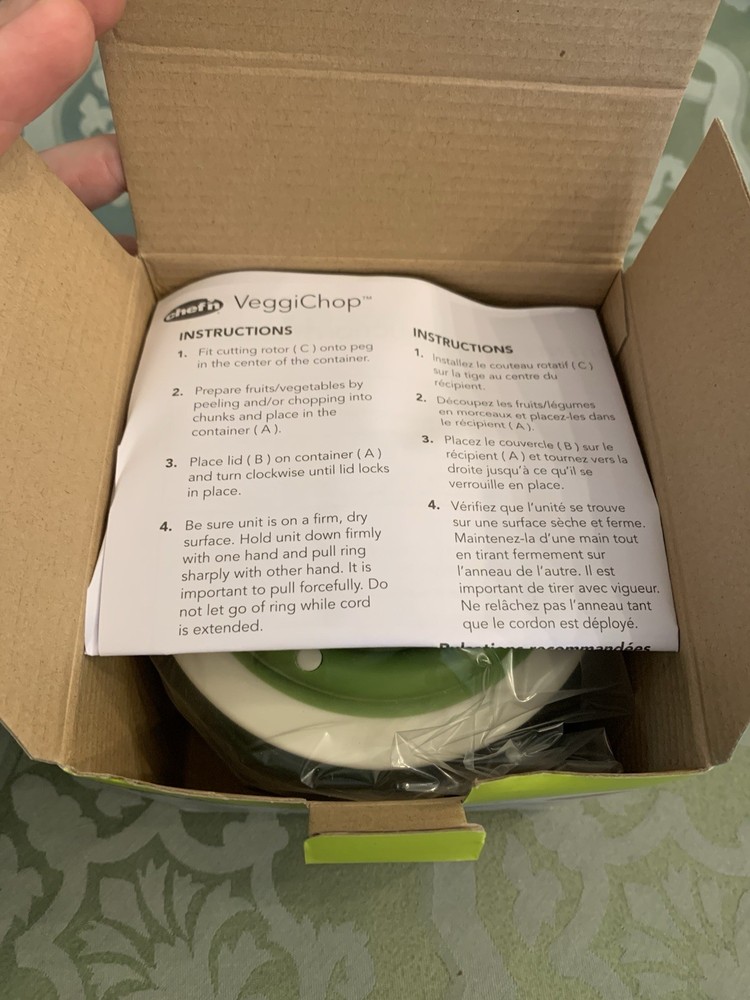 Chef'n VeggiChop Hand-Powered Pull Function Vegetable Chopper Green Storage Lid