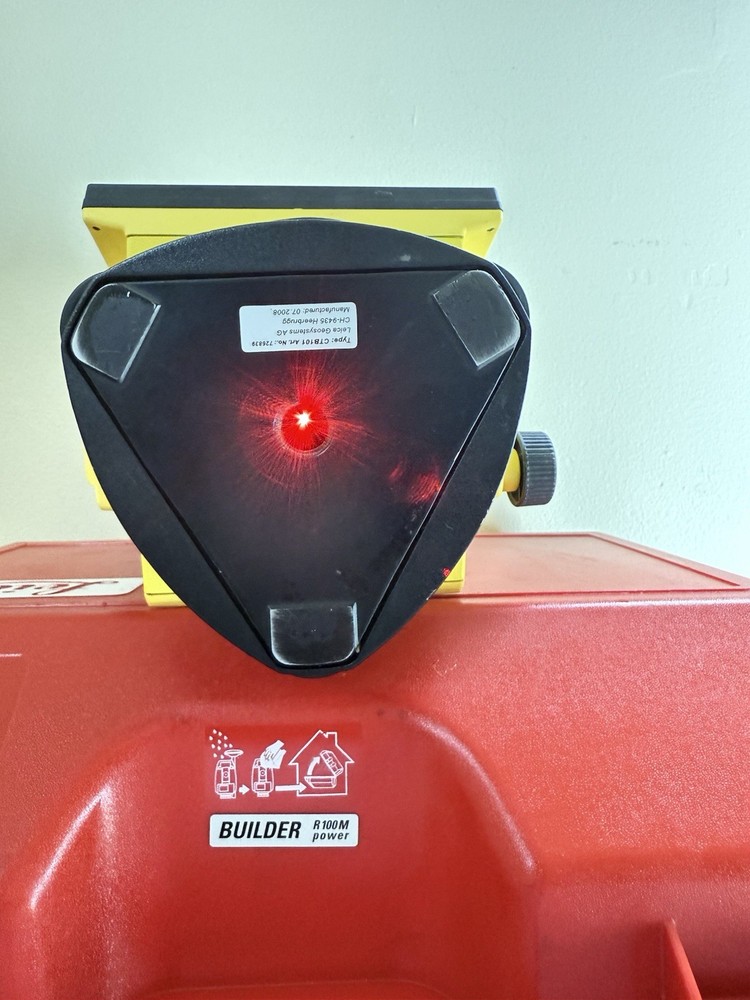 Leica BUILDER R100M power SET Total Station