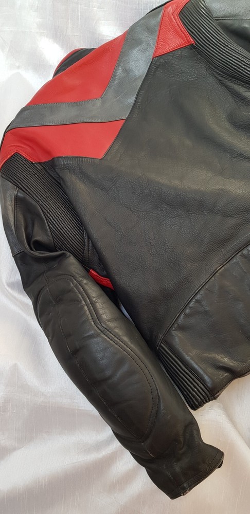 Frank Thomas motorcycle leather jacket. UK 42/ EU 52.