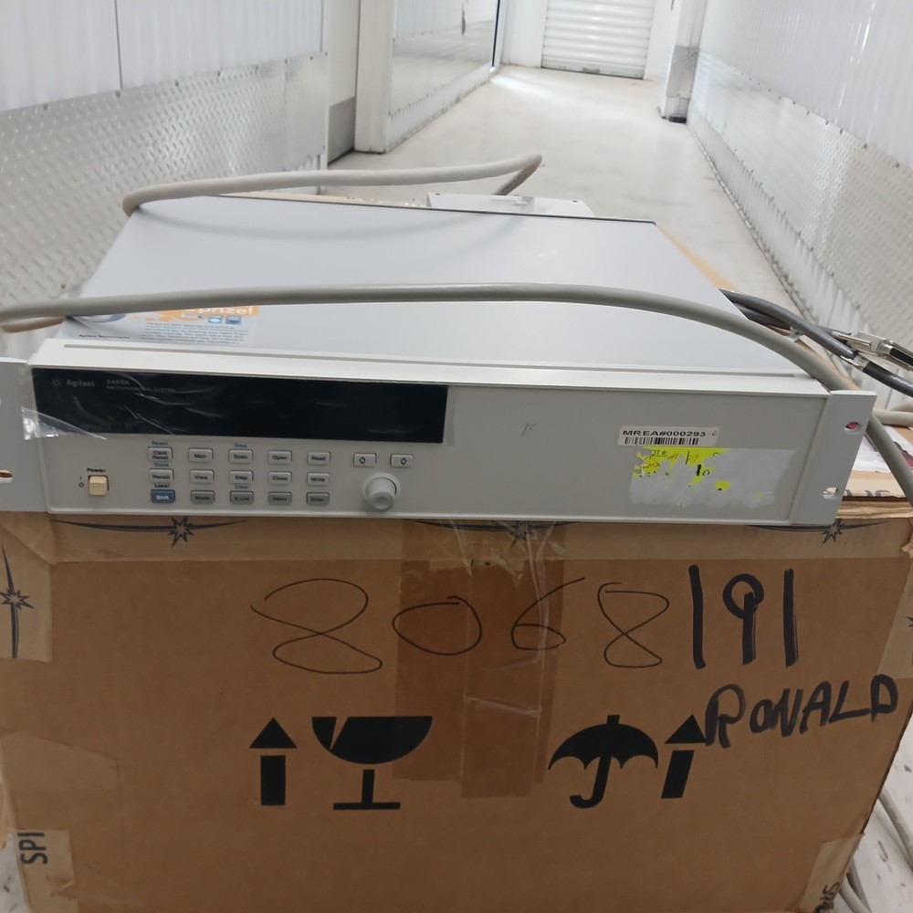 Agilent 3499 2-Slot Switch/Control System