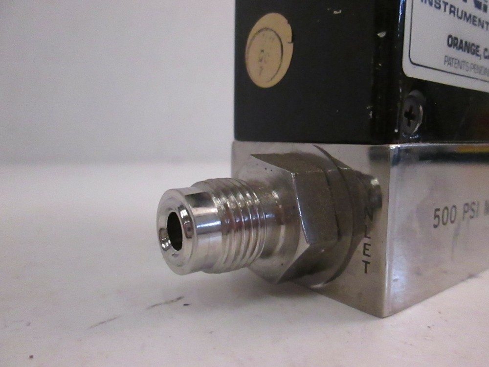 Unit UFC-1100 Mass Flow Controller, 10%PH3/AR, 500 SCCM, Used