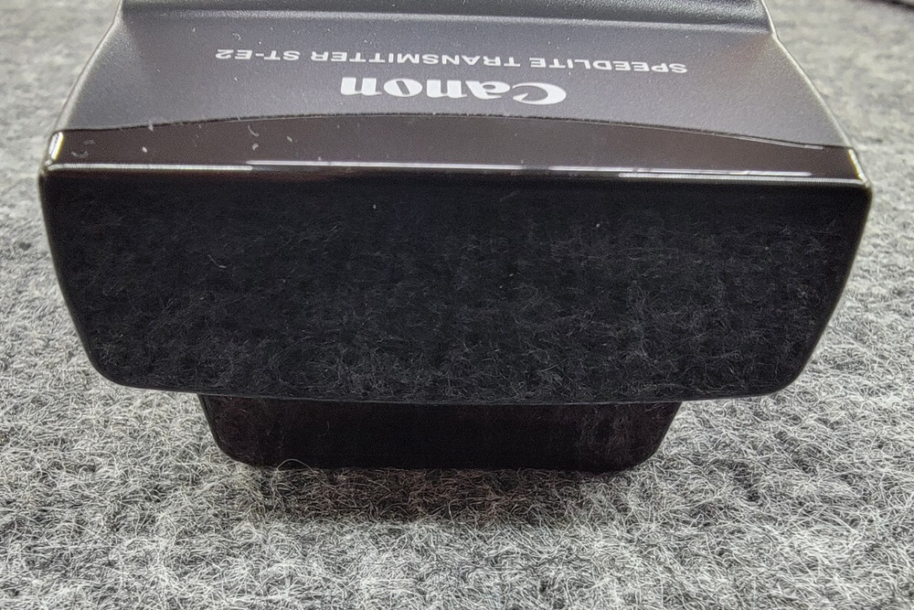 Canon Speedlite Transmitter ST-E2 W/ Case And Battery