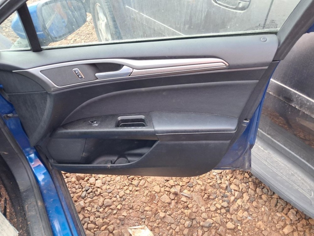 FUSION 2017 Glove Box 4818448