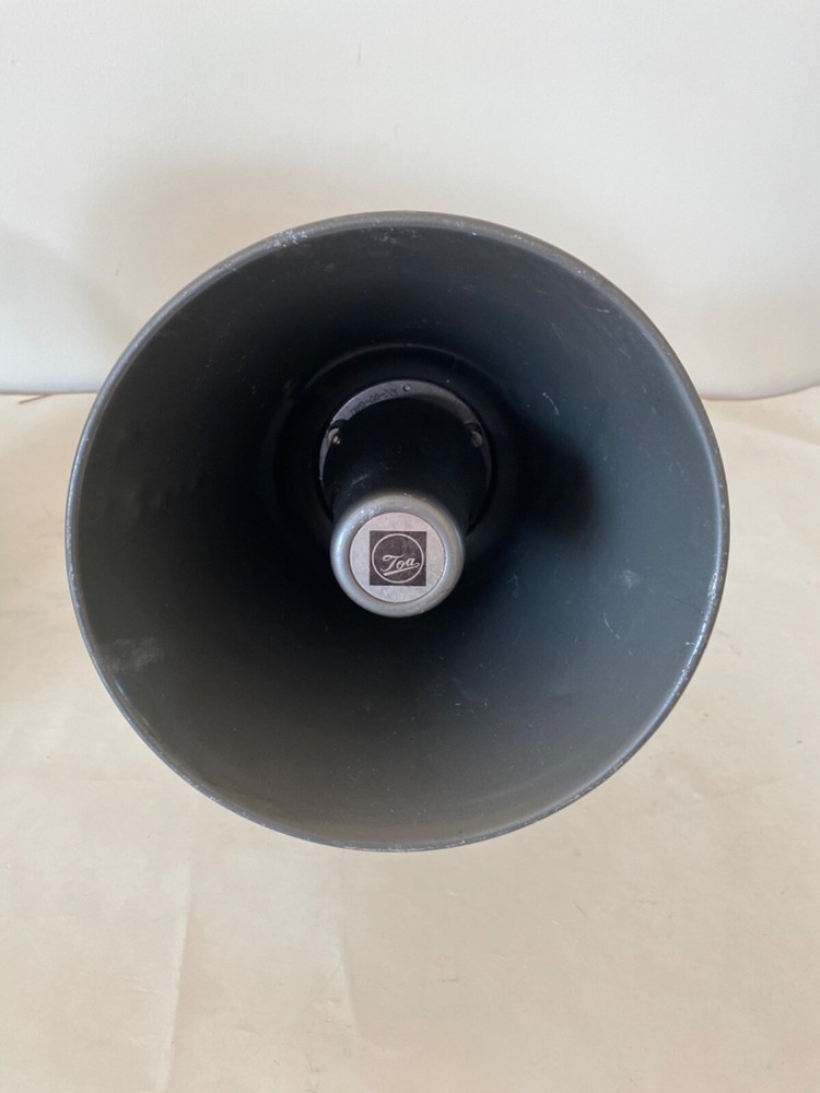 Toa horn speaker
