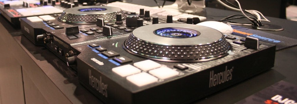 Hercules DJCONTROL-JOGVISION DJControl Jogvision Serato Controller