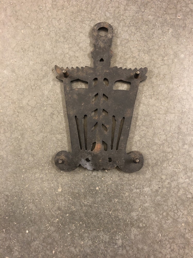 Vintage Cast Iron Painted Brooms Trivet 7.5”