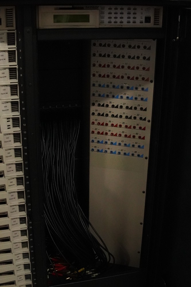 ETC Sensor Dimmer 48 Channel Light Stage Lighting Theater Rig - With Modules