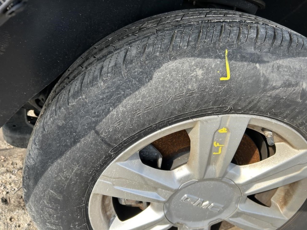 TERRAIN 2016 Antenna 104944253