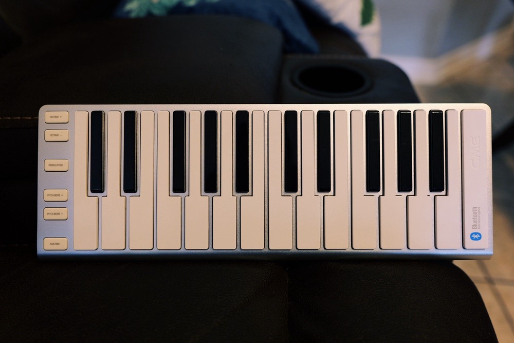 CME Xkey Air 25-key Bluetooth MIDI Controller