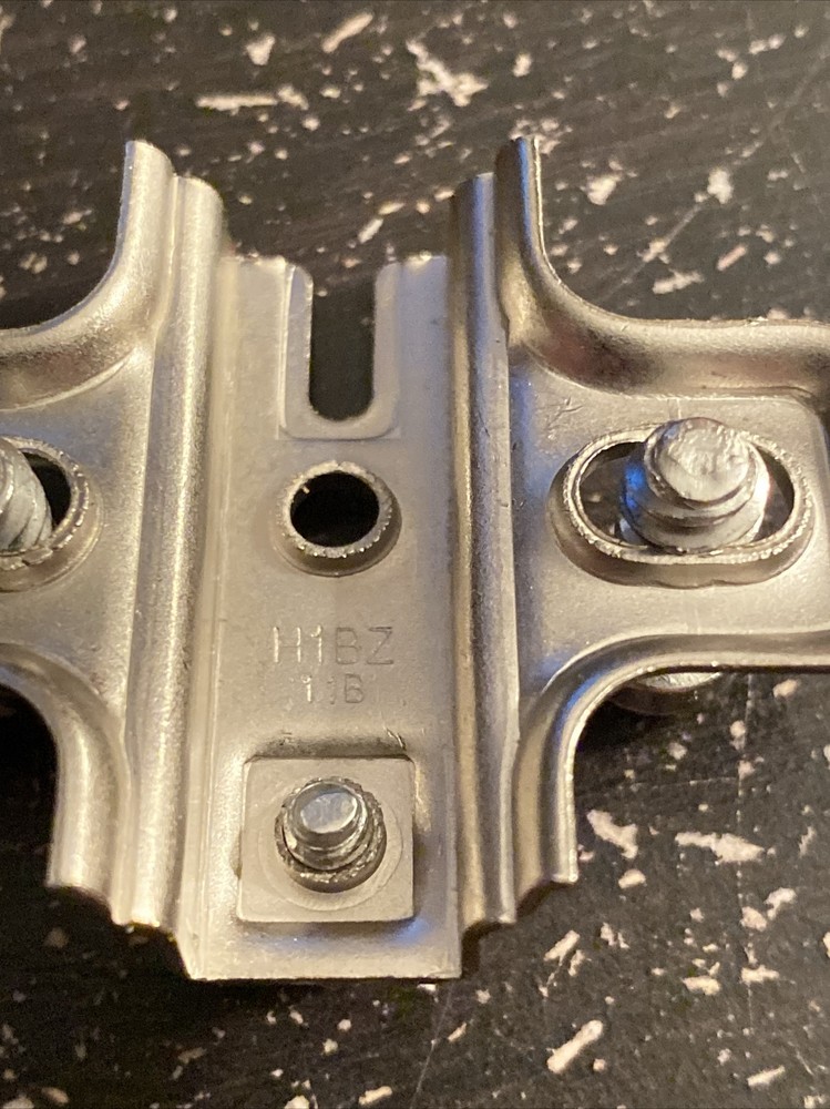 6 Cabinet Hinges With Base Plates