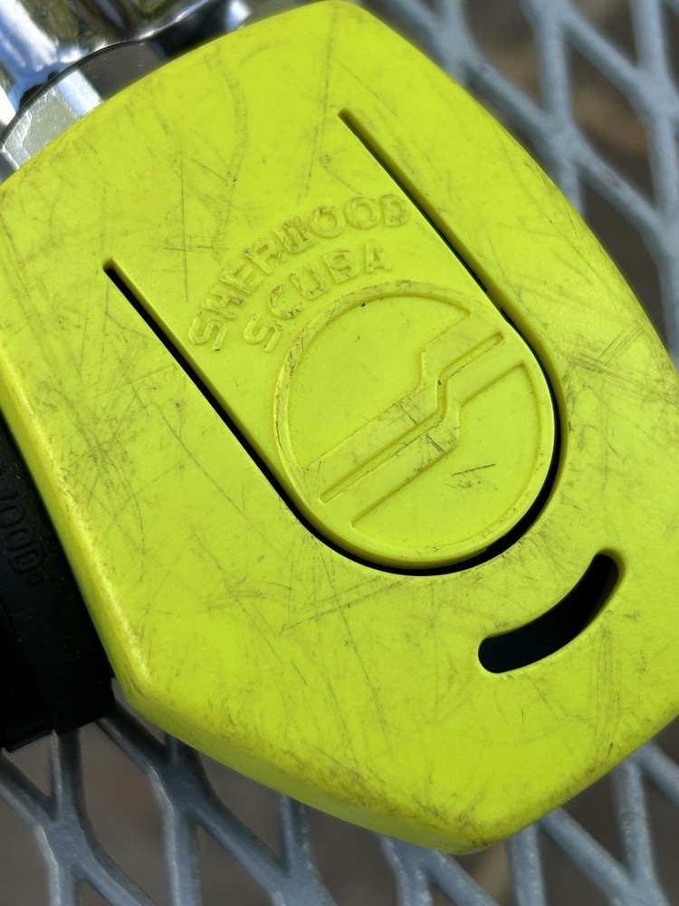 Sherwood Scuba Dive Regulator Shadow Plus SR3209 Serial # AA41621