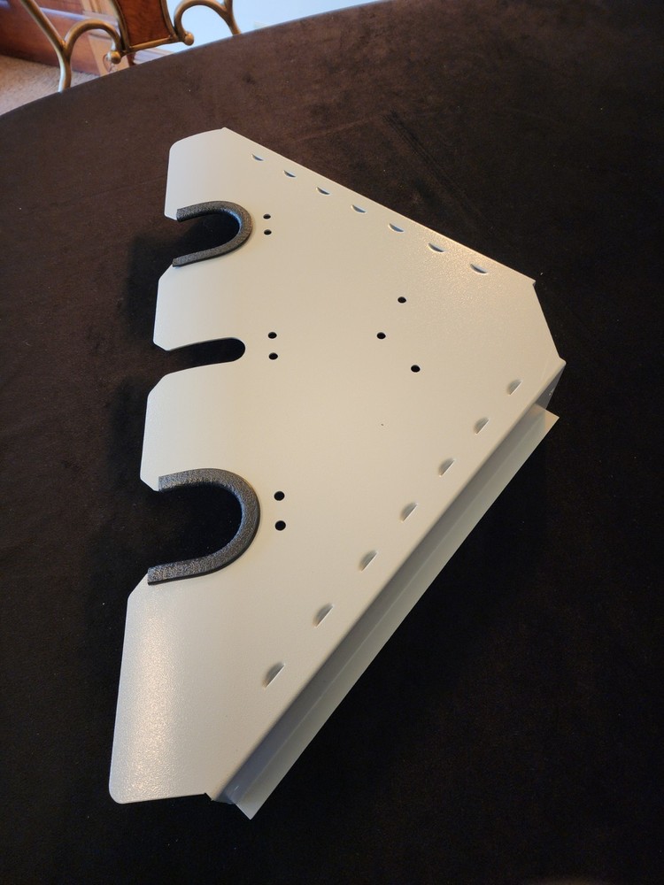 Karajen corner booth shelf