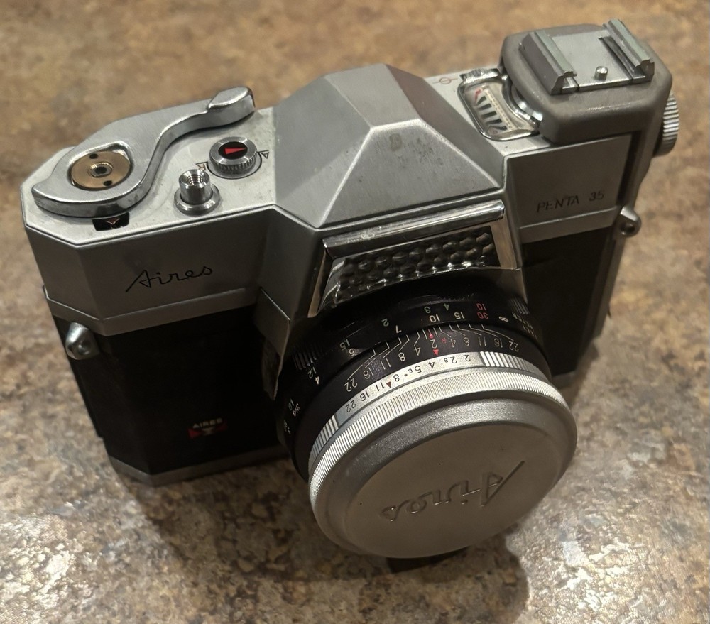 Aires Penta 35 Film Camera Untested