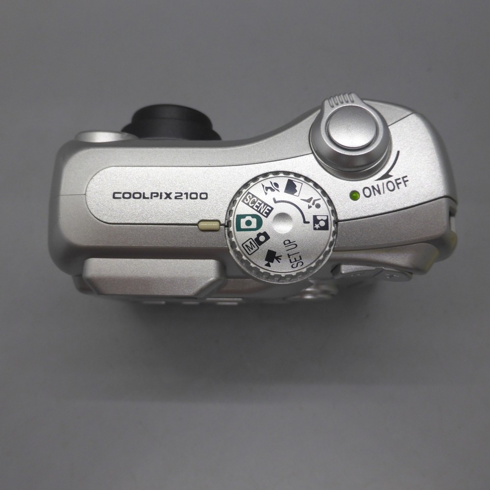 Nikon Digital Camera Coolpix 2100 2.0MP Silver Tested