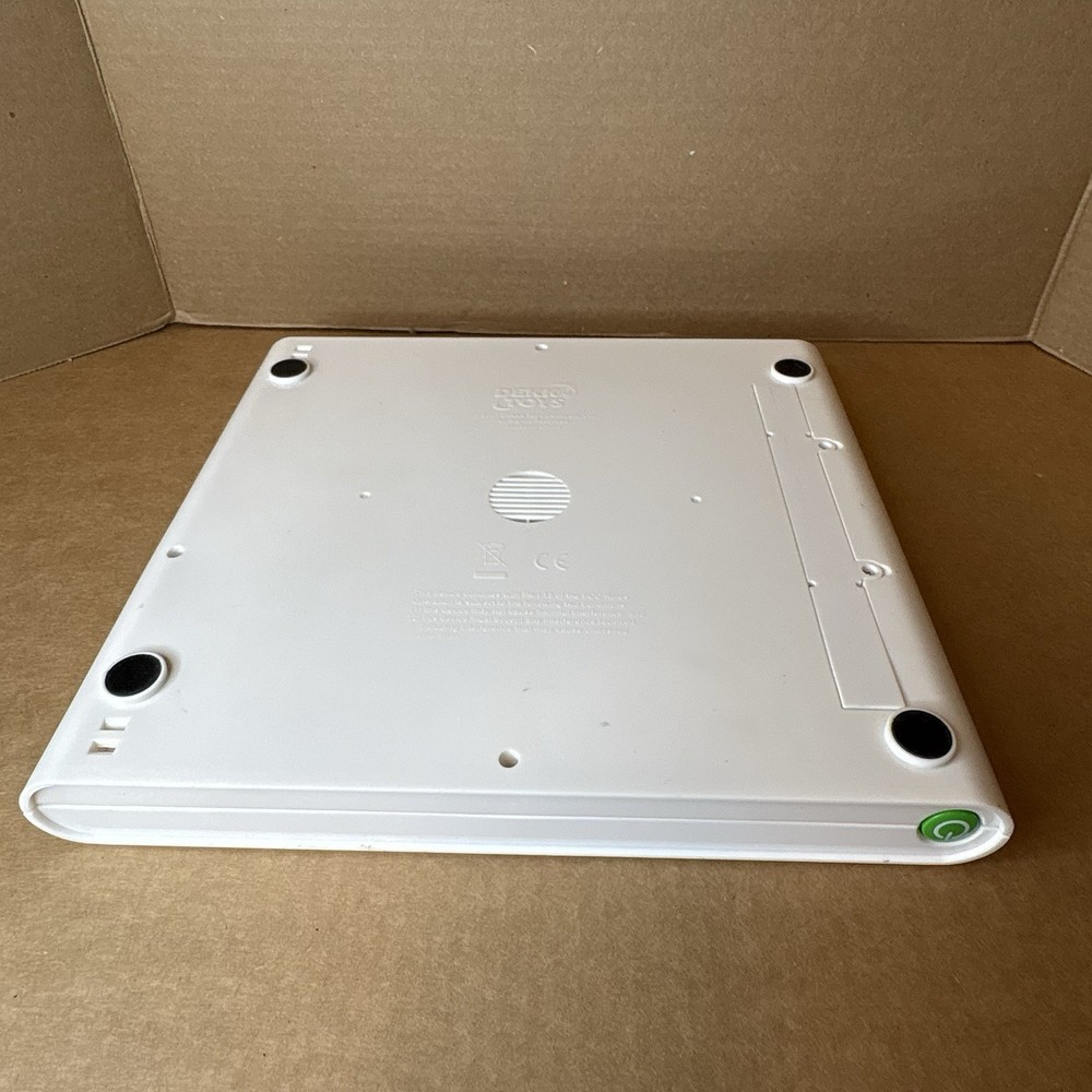 FlashPad Electronic Light & Touch Games Toy Element White Pre-owned Memory Game