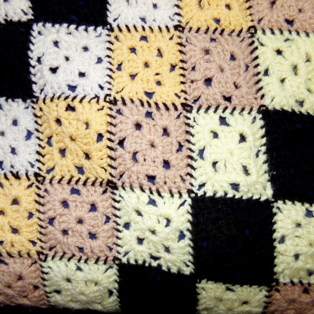 AFGHAN Medium 66 " x 50" Geometric Pattern Black White Yellow Pink Couch Throw