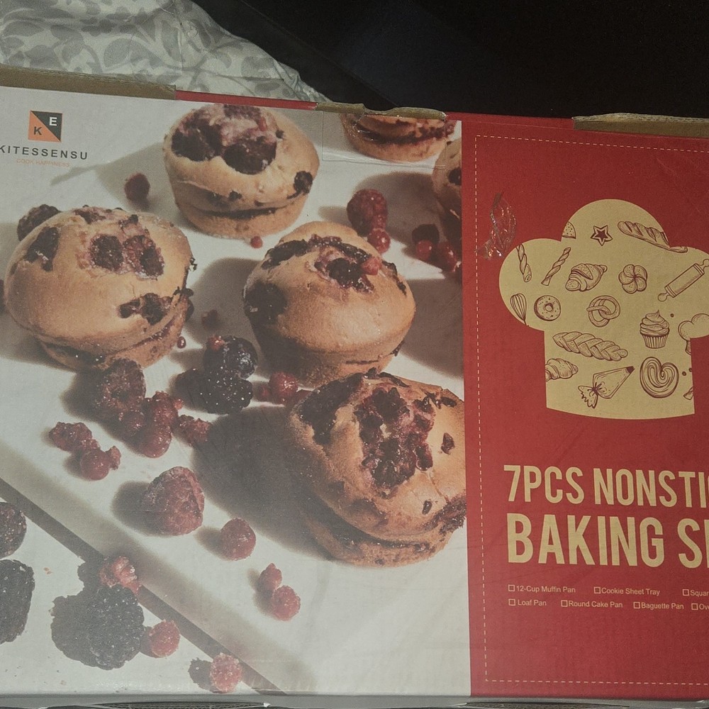 Kitessensu 7-Piece Nonstick Baking Set