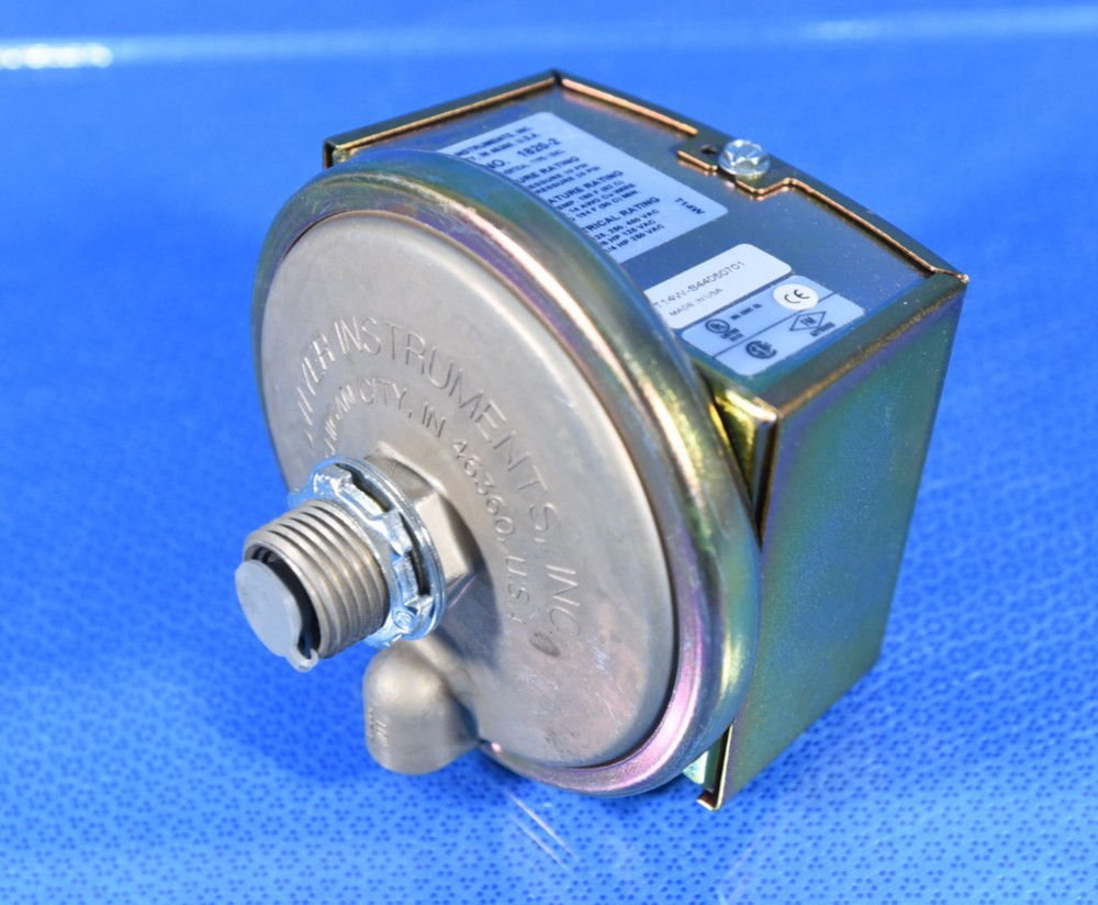 Dwyer Pressure Switch 1820-2