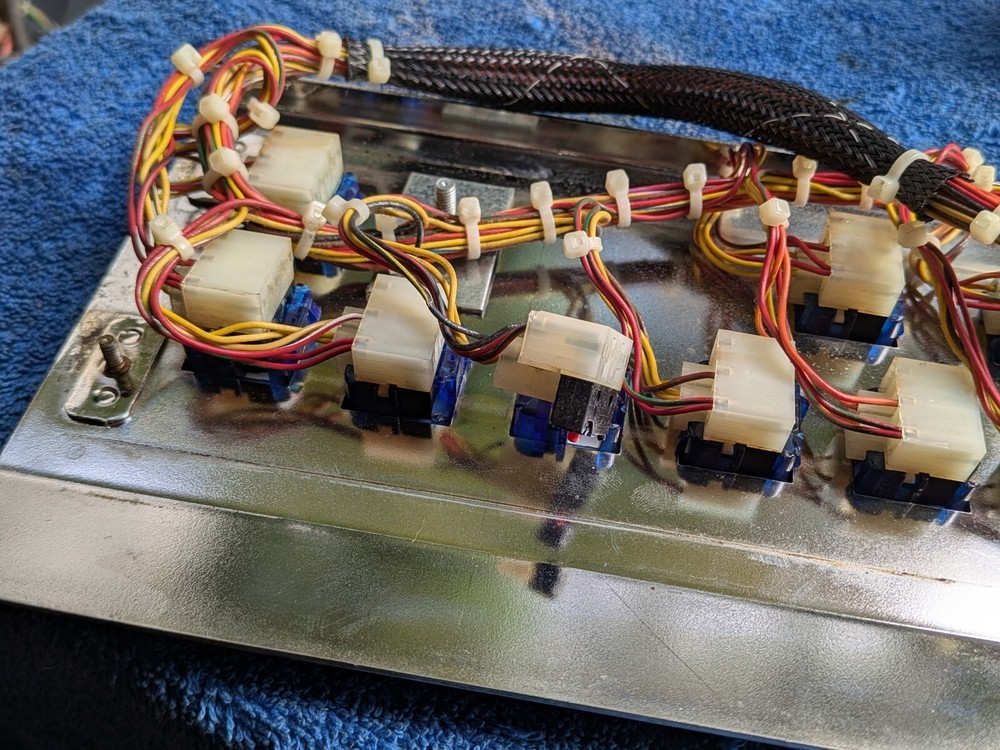 Bally Alpha S9000 14 Button Panel LED Button Deck M9000