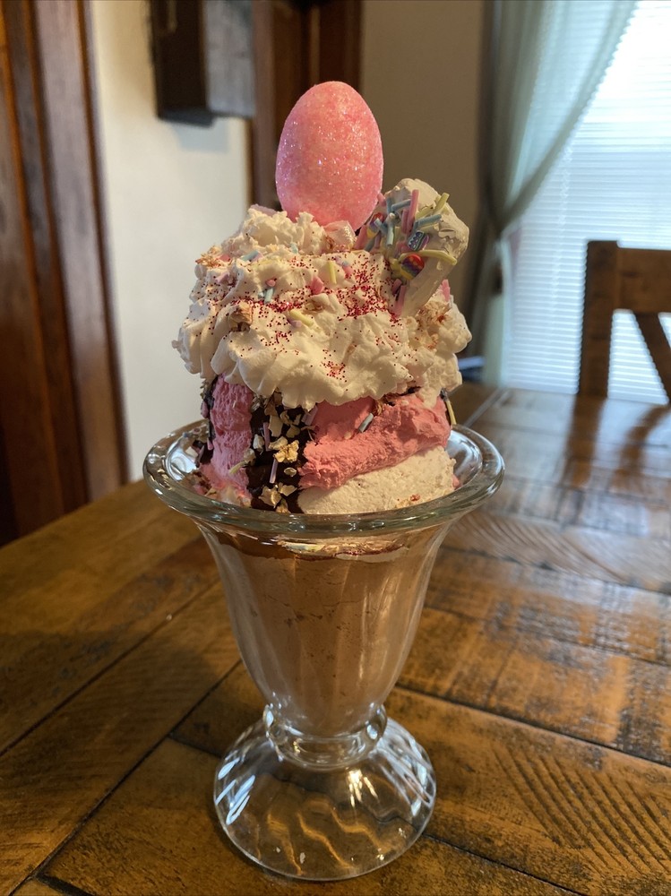 Fake Easter Sundae