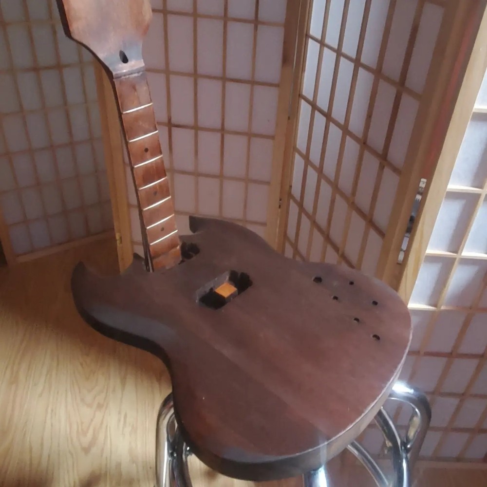 guitar stool chair