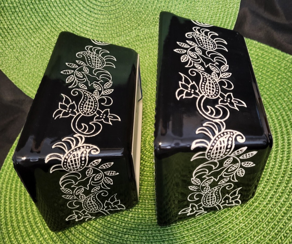 2 Baum Stoneware Oven To Table Black And White Paisley Mini Bread Pan