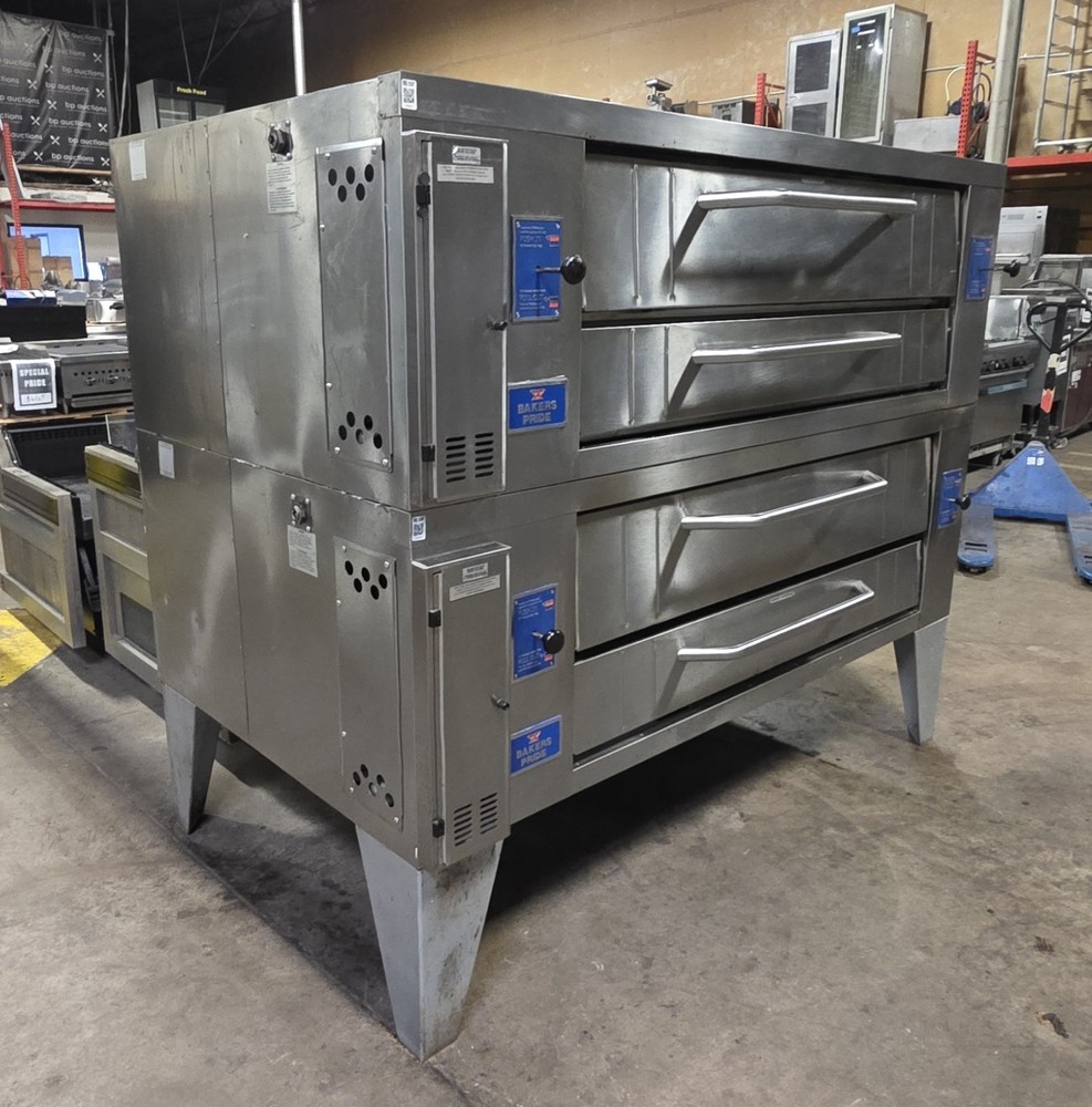 Bakers Pride Y600 double deck pizza oven