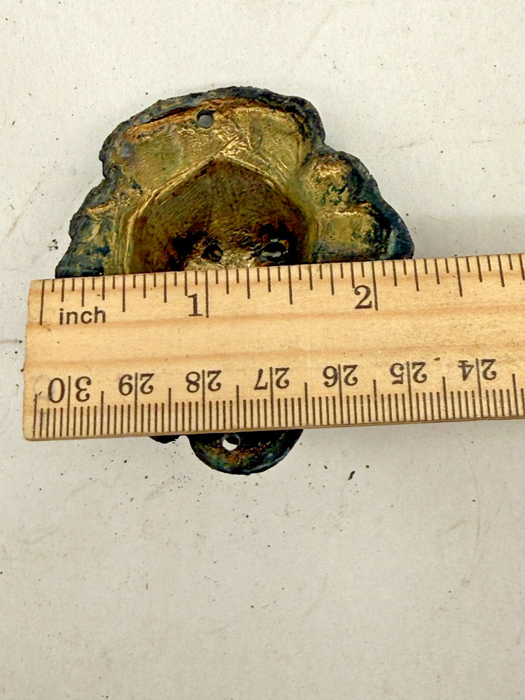 Antique Cast Lion Head Ornament From Ingraham Clock, Missing Ring. (CM55-8209)