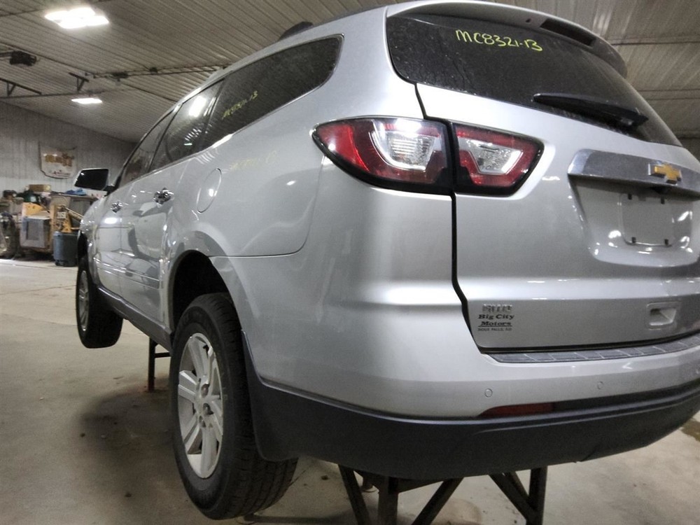 2013 Chevy Traverse Passenger Front Headrest Only Gray Leather