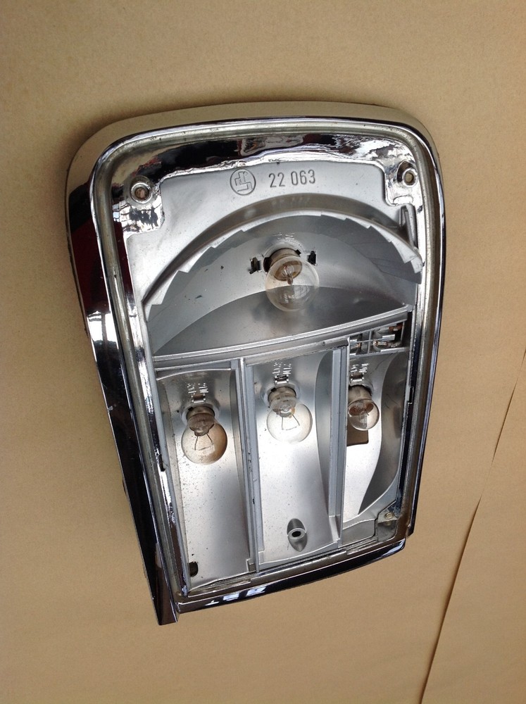 BMW e10 OS Right Hand Rear Base