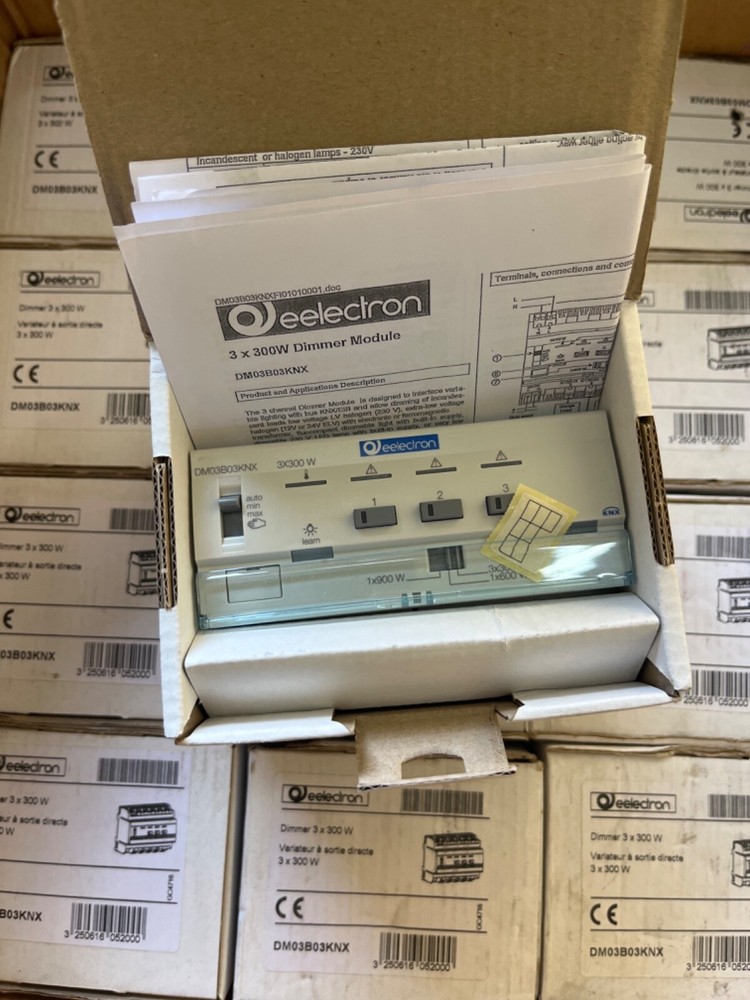 eelectron DM03B03KNX Dimmer 3x300W