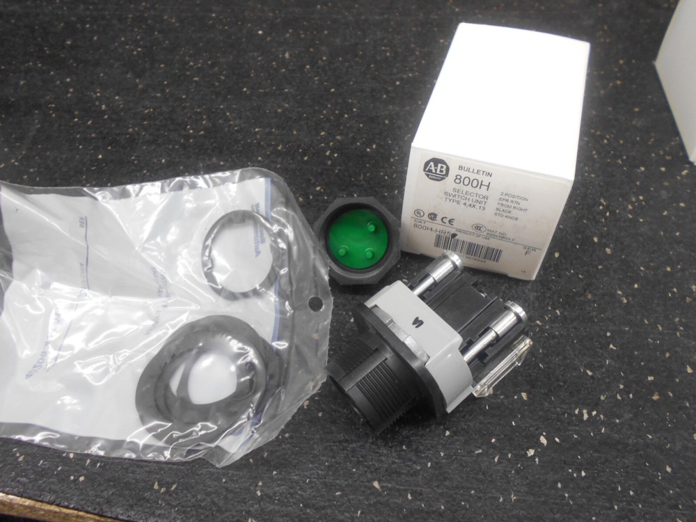 ALLEN BRADLEY 800H-HR5 2 POSITION SELECTOR SWITCH