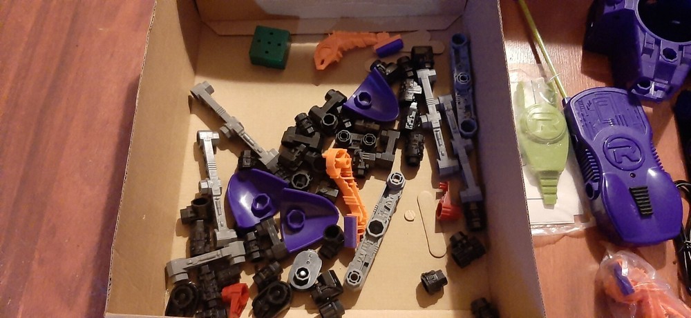 Learning Curve Robotix Wireless Remote Robot Building Kit In Box! not complete