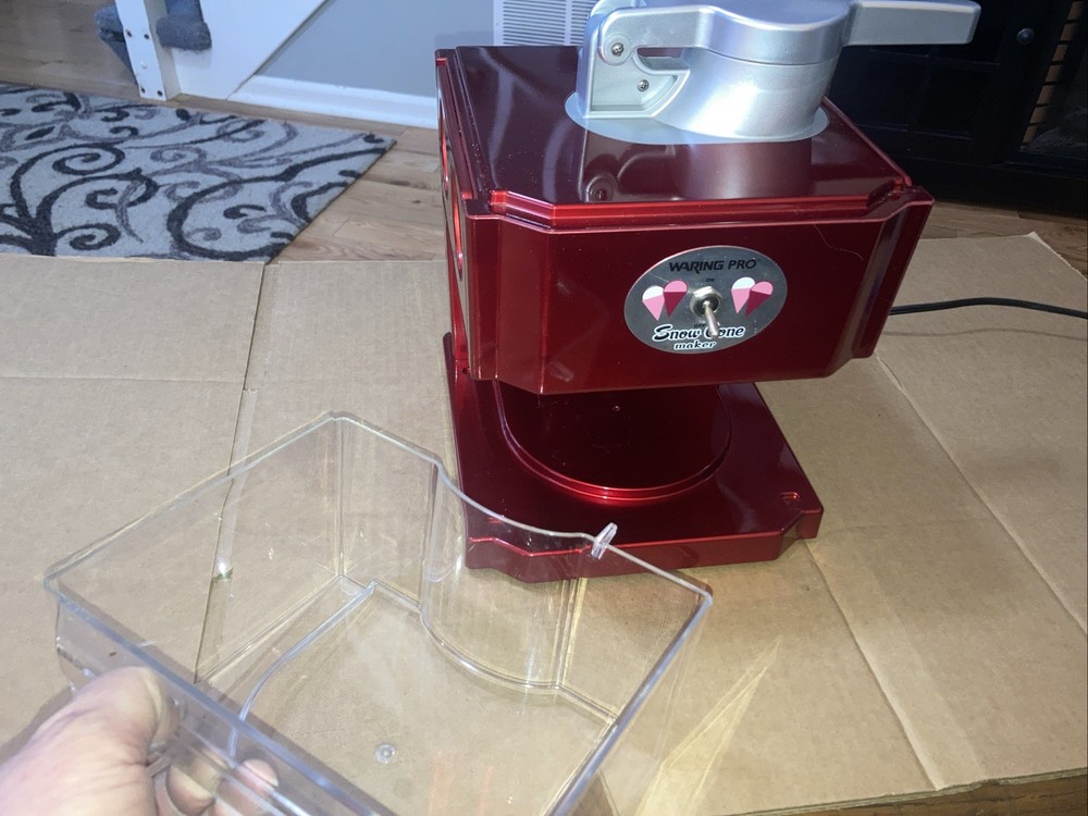 Waring Pro Snow Cone Machine- Snow Cone Maker SCM100