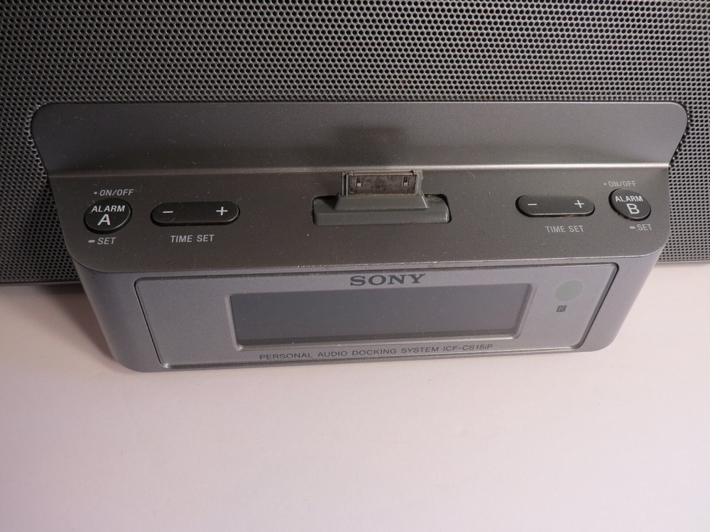 Sony Dream Machine Docking Station ICF-CS15iP for iPhone iPod SilverWorking