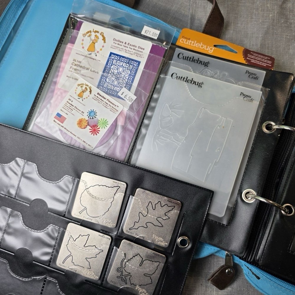 Cuttlebug Die & Embossing Folder Storage Binder w/ Inserts Blue Provo Craft