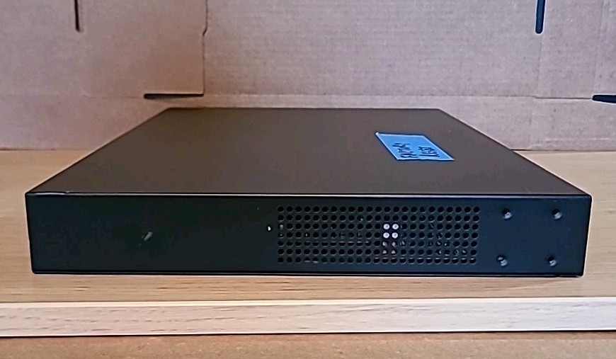 Ubiquiti Networks (ES-48-LITE) Network Device, NO RACK MOUNTS