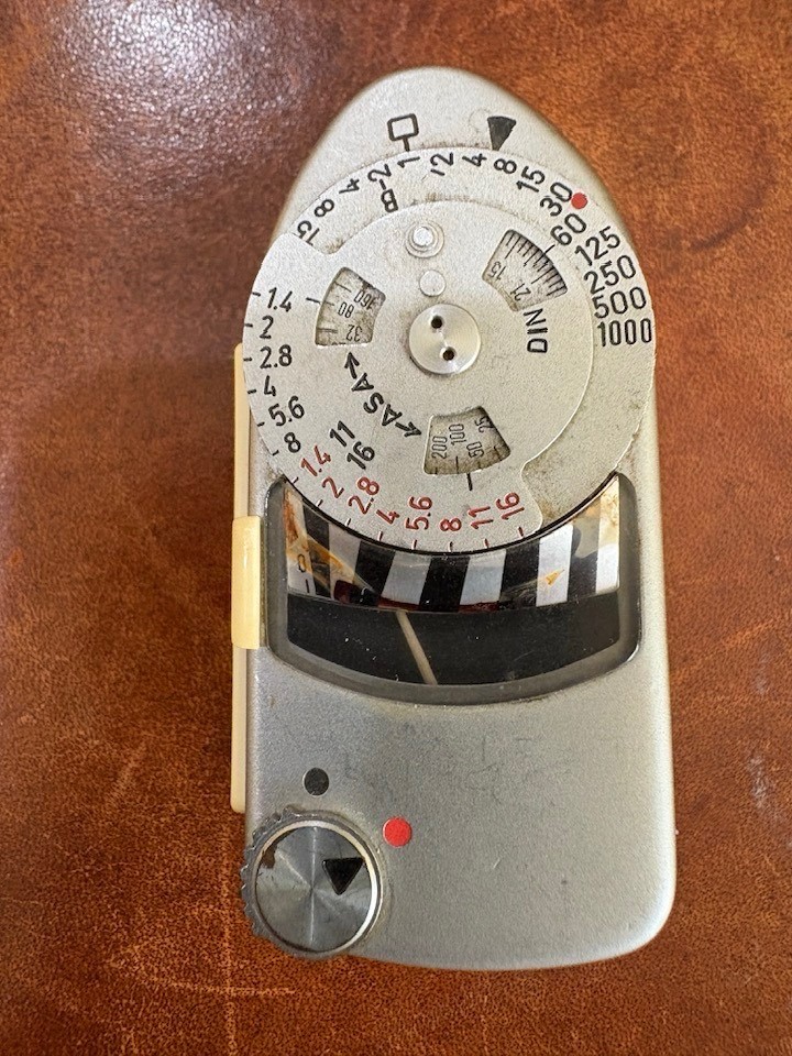 Leica MC Meter with original box!