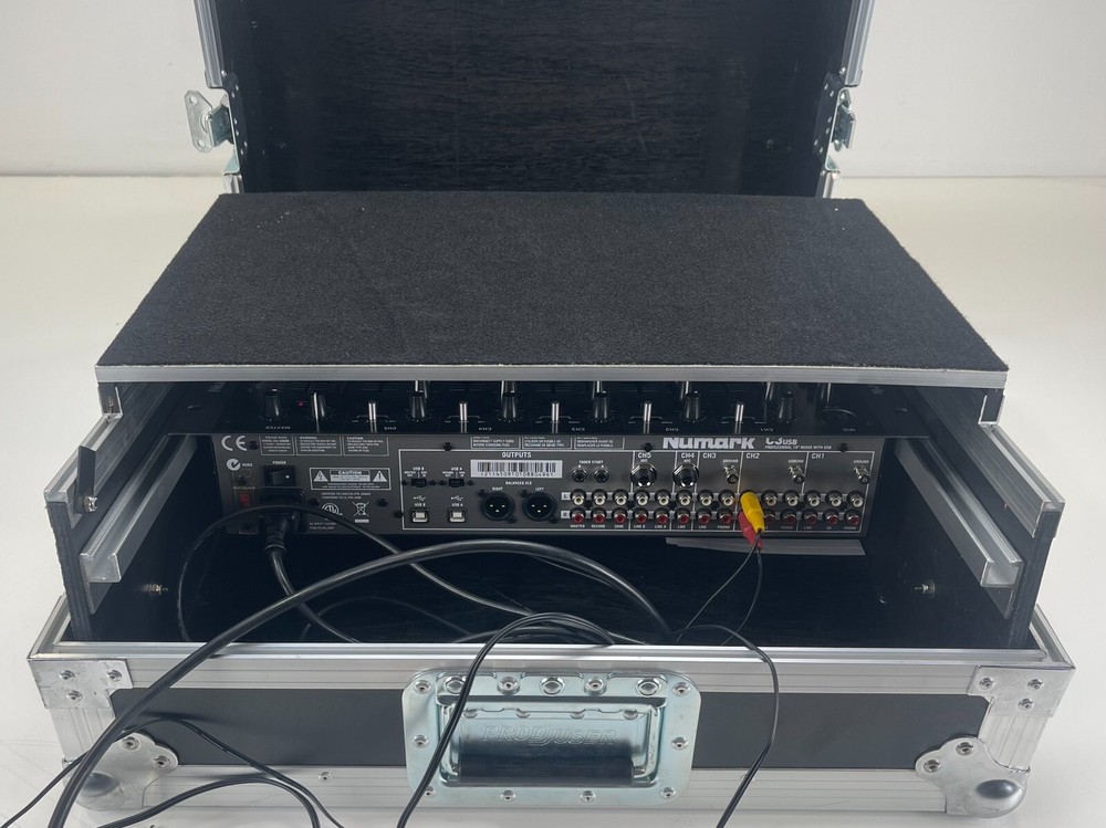 Numark C3 USB DJ Mixer - DMC 2 Software controller- In Flight Case
