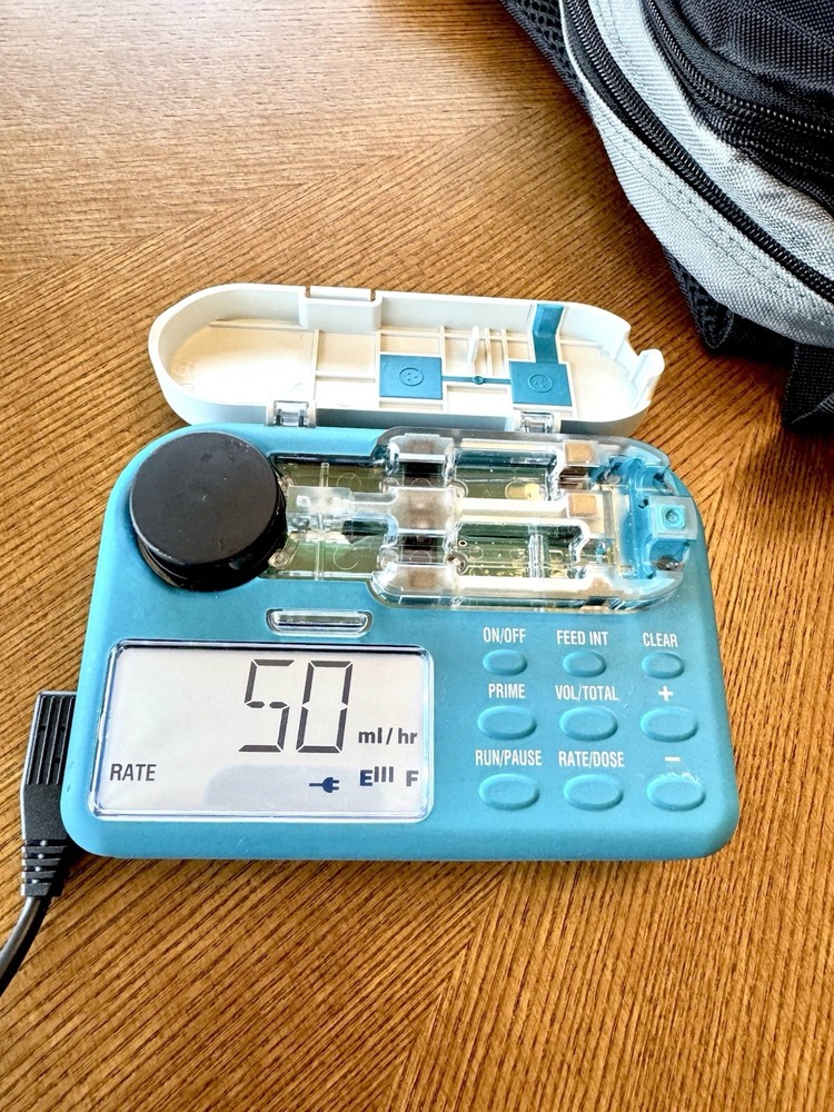 Zevex Moog Infinity Feeding Pump w/ Pole Clamp Adapter TI-MINI Backpack