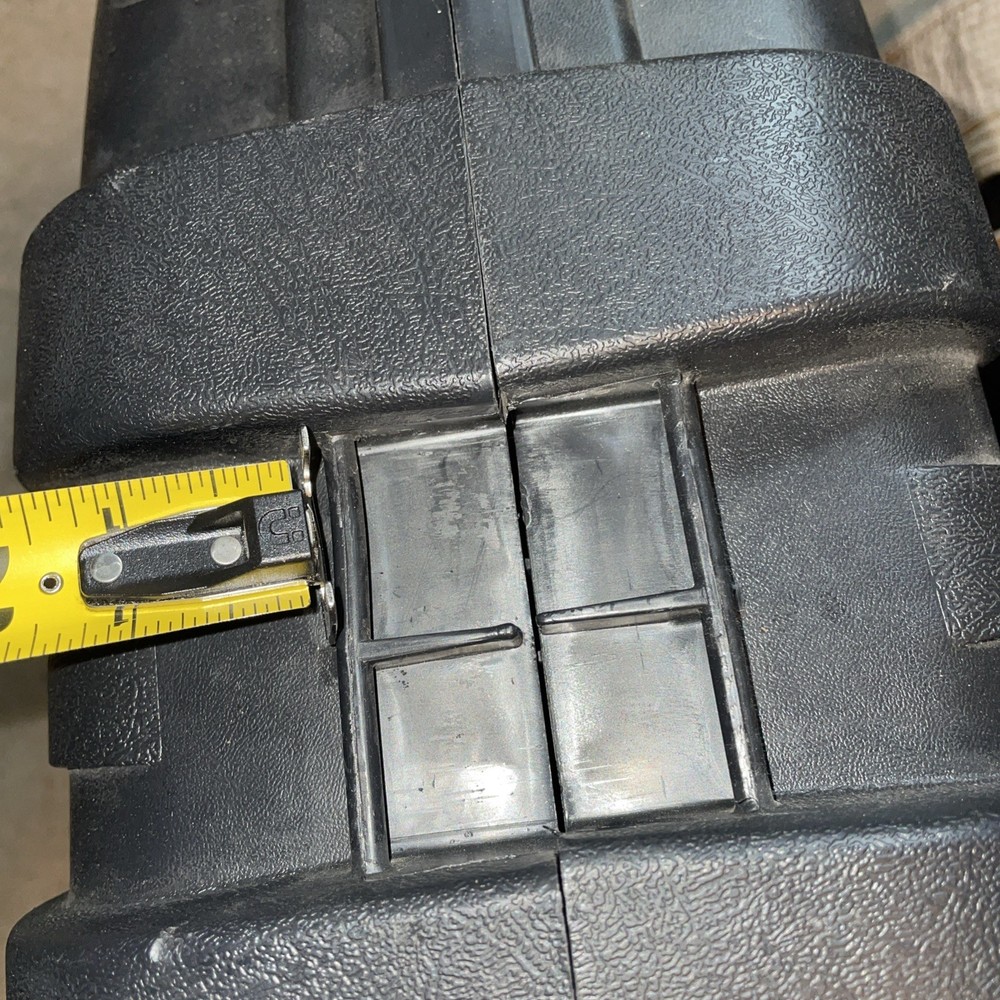Plano Protector Series 49” Black Bow Case - Mod.#￼1111 (Read missing 1 Latch)￼￼