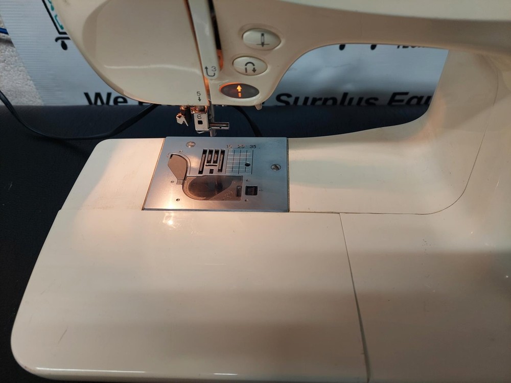 Brother Pacesetter PC-8500D Computerized Embroidery & Sewing Machine