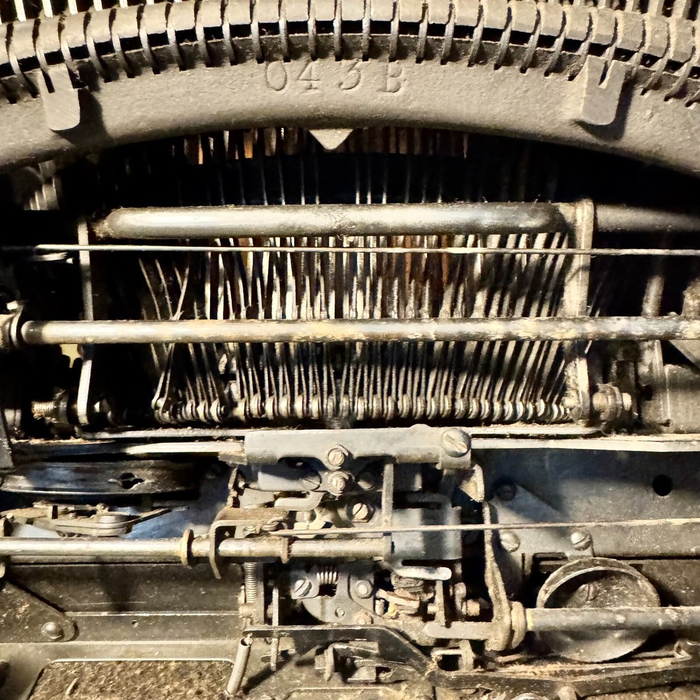 Smith-Corona 4 typewriter - partially refurbished