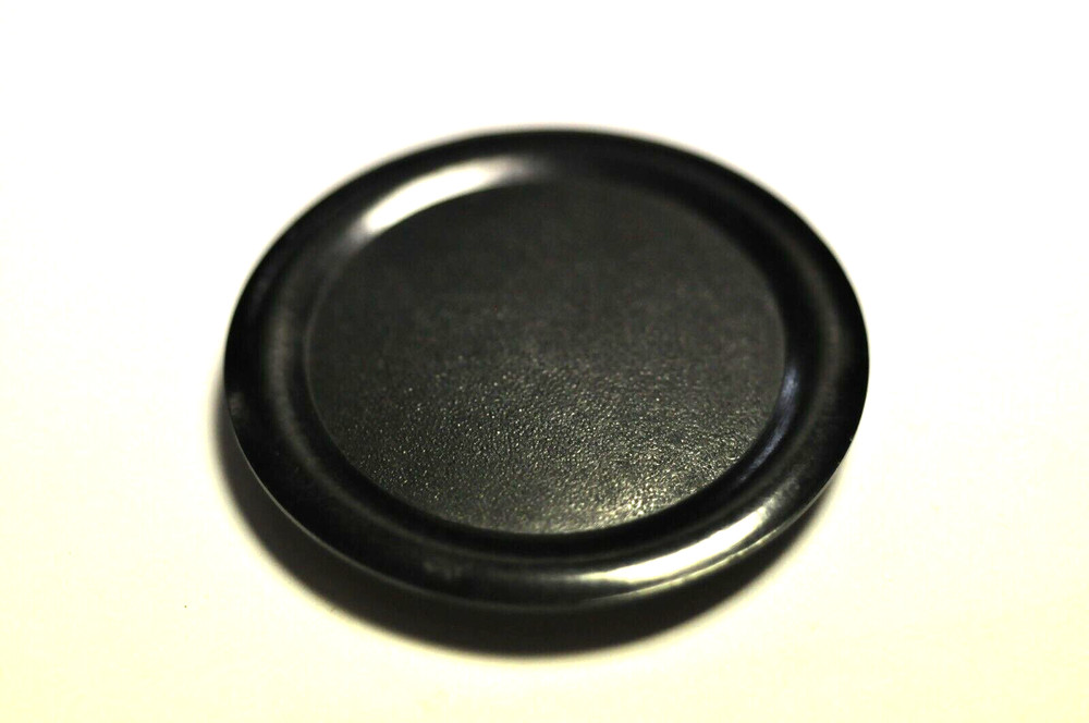 Hard plastic 39mm body cap. Brand?